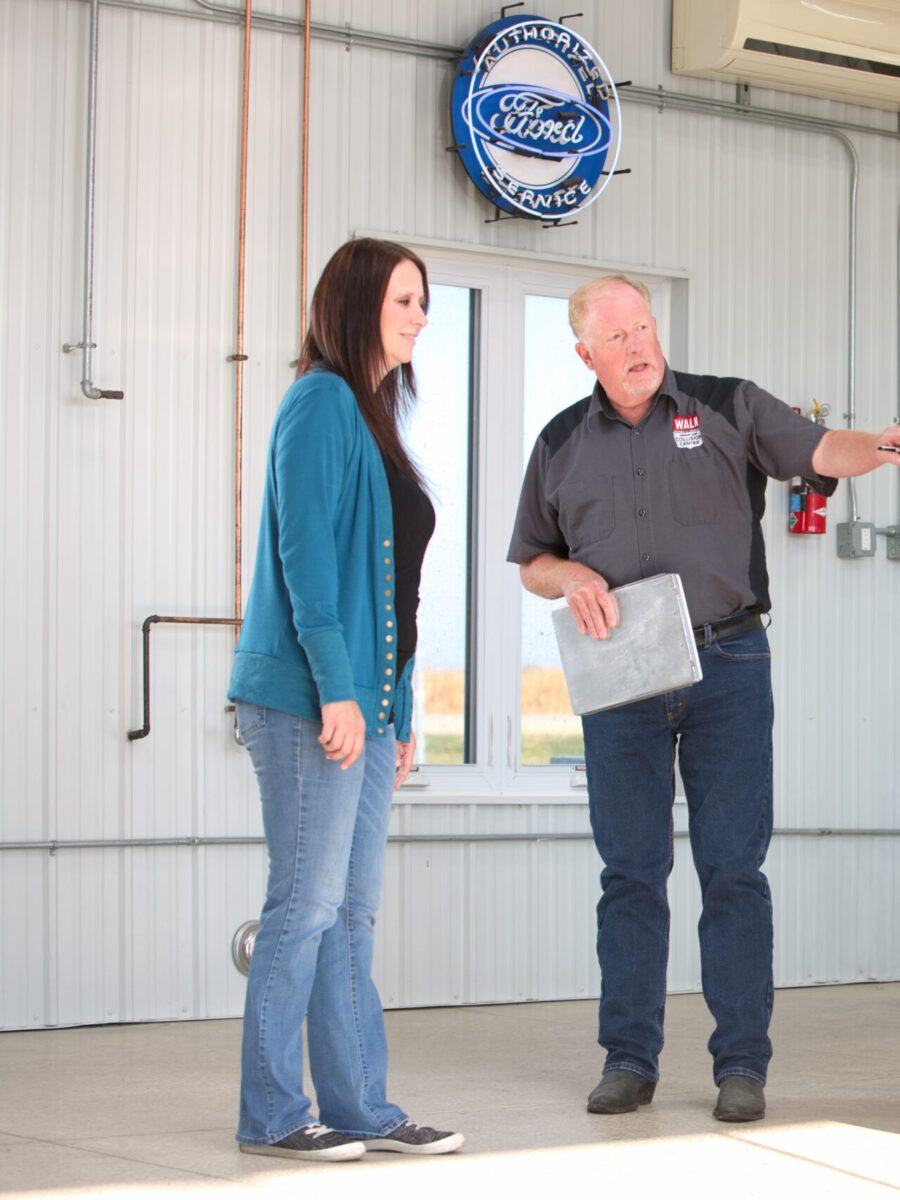 Collision repair consultation at Waln Repair auto body shop
